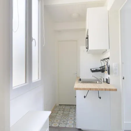 Charming Studio Between Thermal Baths And City Center エクスレバン